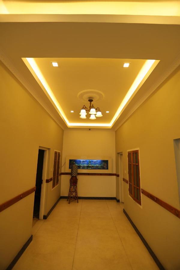 Sapphire Inn Nedumbassery Esterno foto