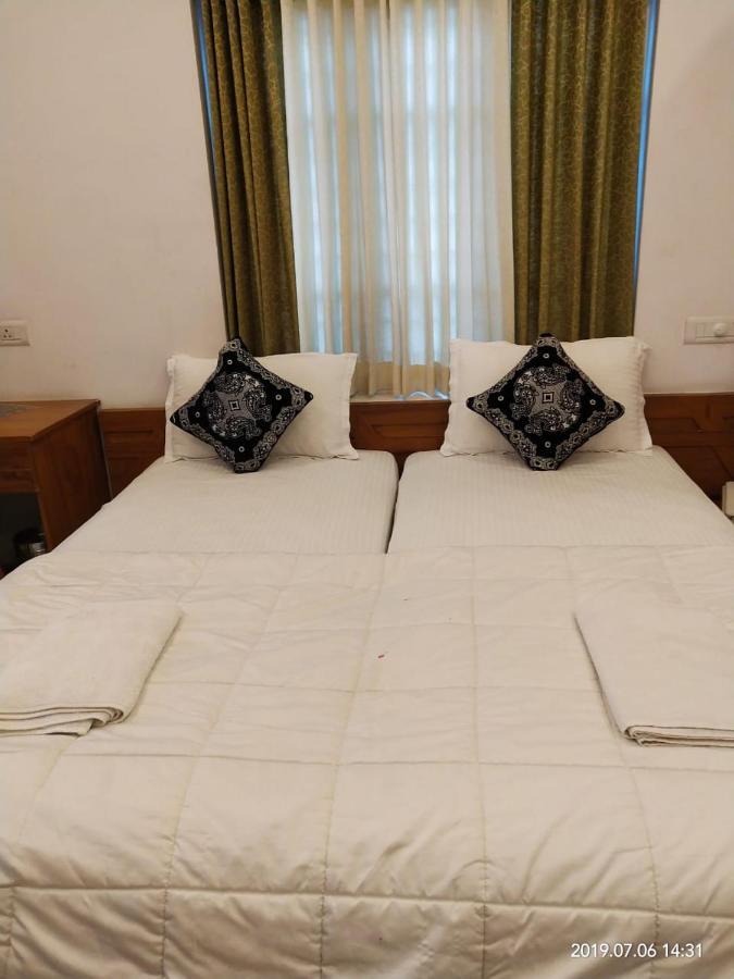 Sapphire Inn Nedumbassery Esterno foto
