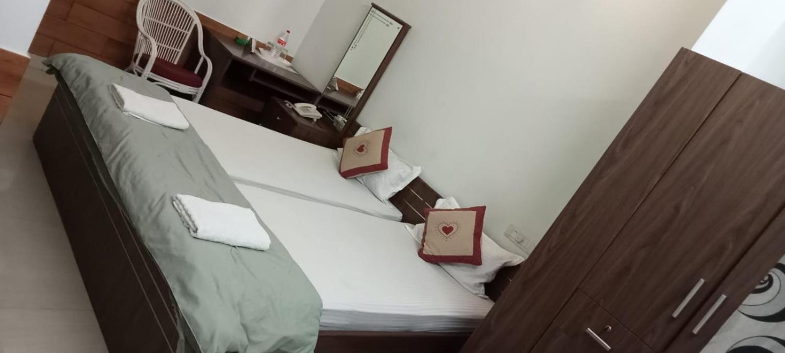 Sapphire Inn Nedumbassery Esterno foto