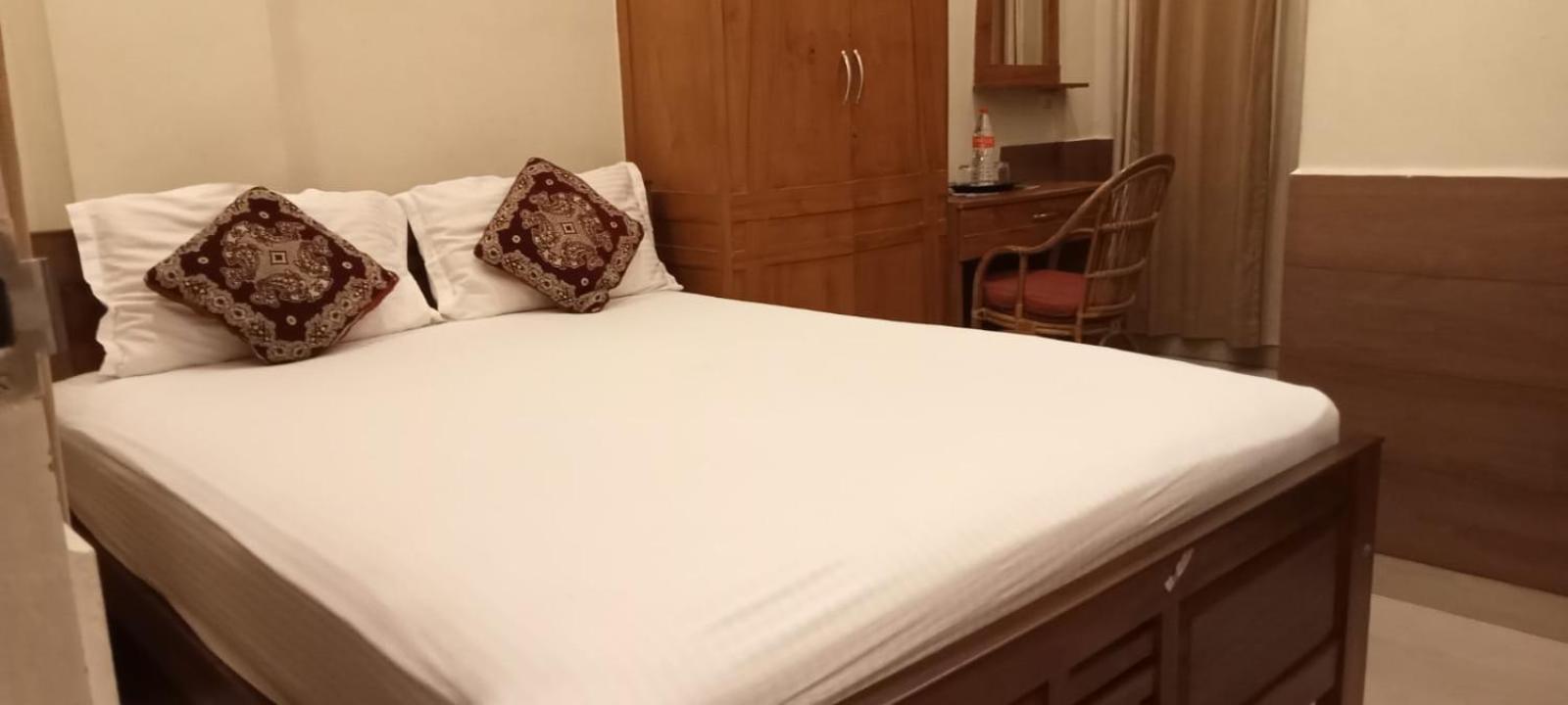 Sapphire Inn Nedumbassery Esterno foto